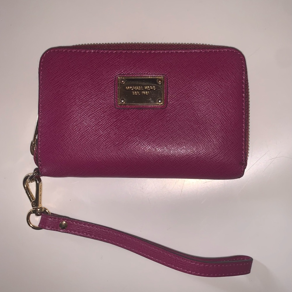Michael Kors Pebbled Leather Wallet Clutch